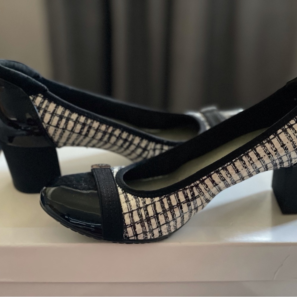 Black and white Sport dress shoes size 7 1/2